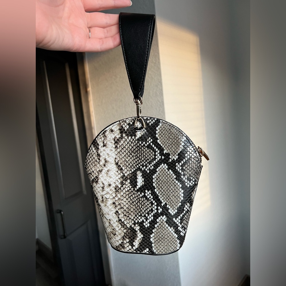 CAbi Serpent bag